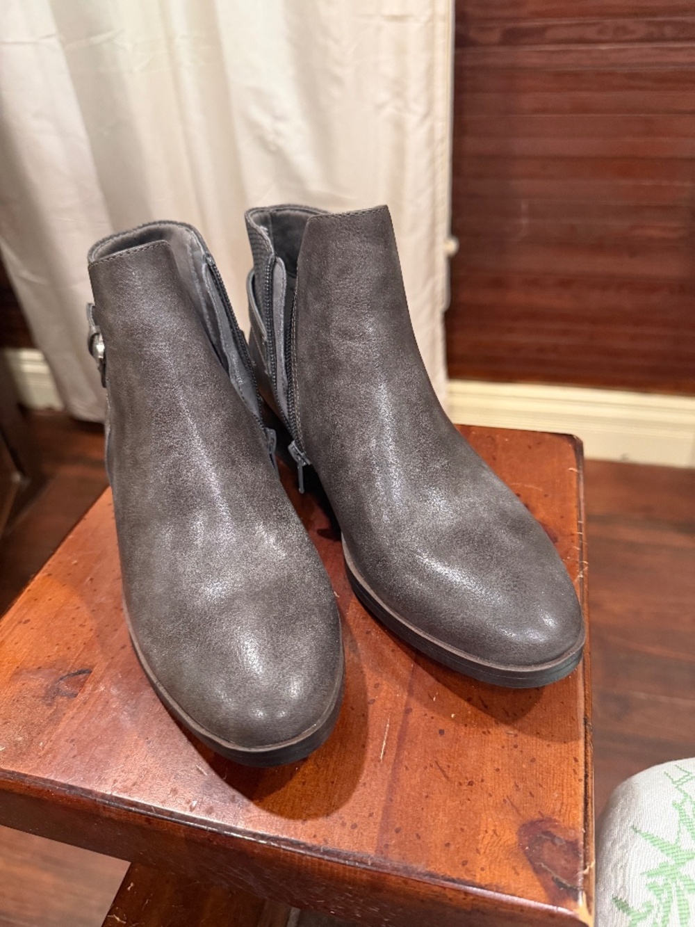 Baretraps Ankle Booties